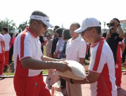 Polda Sulut Gelar Olahraga Bersama, Pasar Murah dan Pemberian Bansos